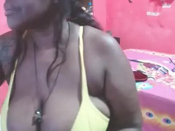 Loretybighot  live sex cam