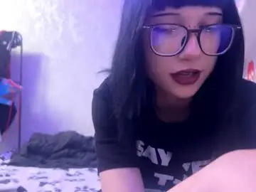 Sw33tlina  live sex cam