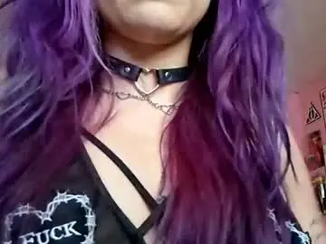Altbaddie420  live sex cam