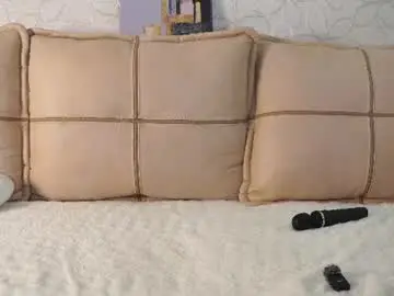 Avelyra  live sex cam