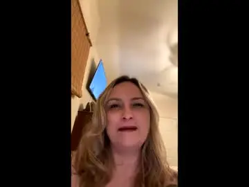 Dolandoll36  live sex cam