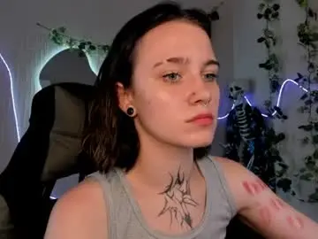 Elastikiss  live sex cam