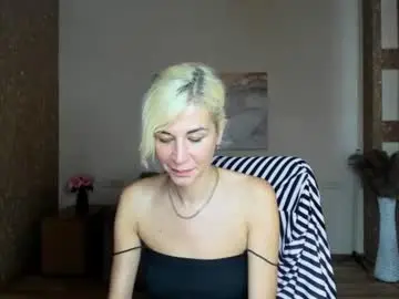 Emilia_wils  live sex cam