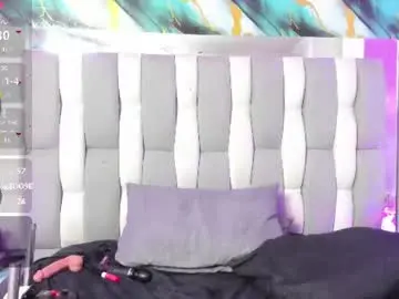 Isadiazz  live sex cam