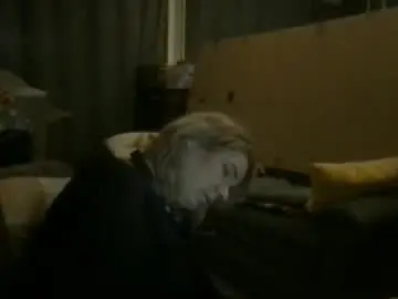 Plsevacuate  live sex cam