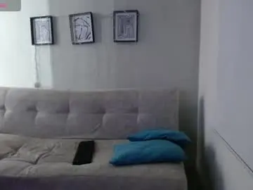 Sweet_bella_valery_  live sex cam