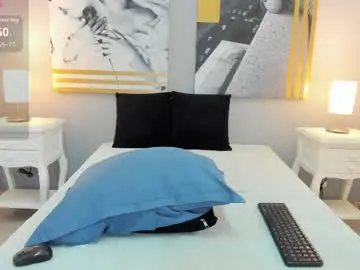 Bonniieross  live sex cam