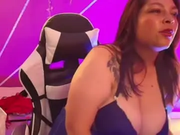 Curvy_milen  live sex cam