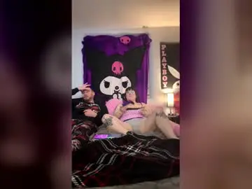 Divinerabbit13  live sex cam