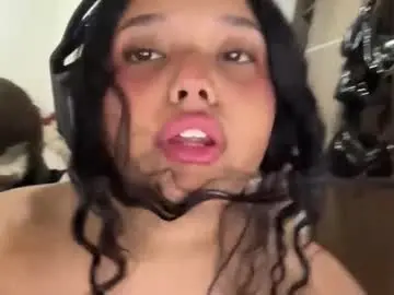 Elainafereday  live sex cam