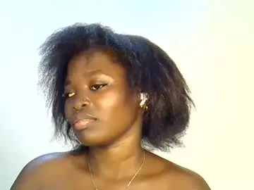 Gud_lunah1  live sex cam