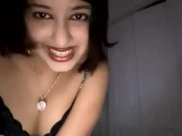 Justastrangegirl  live sex cam