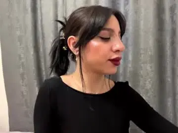Nadinevanni  live sex cam