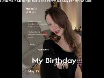 Sensualgloow  live sex cam