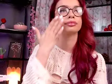 Sophieraee  live sex cam
