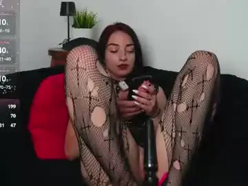 Tinyhannah69  live sex cam
