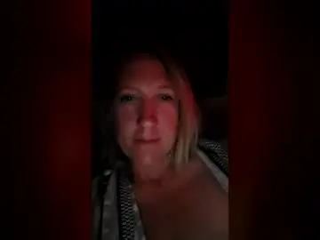 Champagnecowgirl  live sex cam