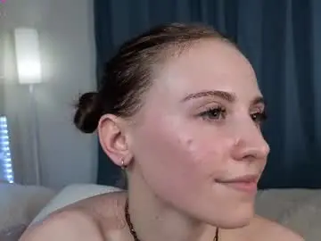 Emiliamilas  live sex cam