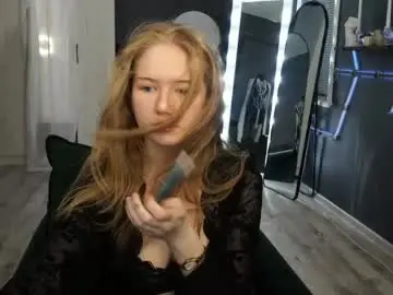 Hetaerart  live sex cam