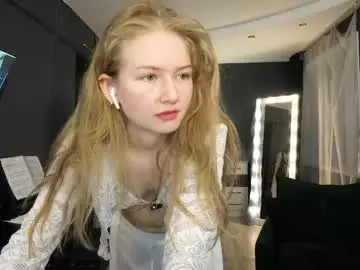 Hetaerart  live sex cam
