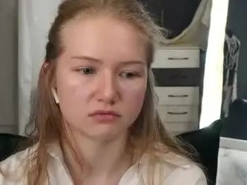 Hetaerart  live sex cam
