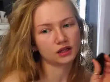 Hetaerart  live sex cam