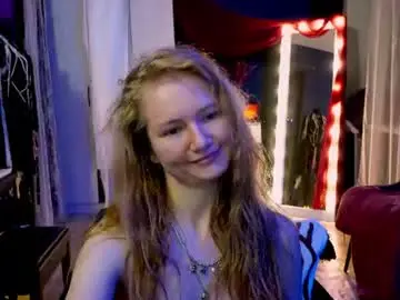 Hetaerart  live sex cam