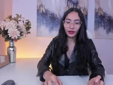 Lucyy_liiu  live sex cam