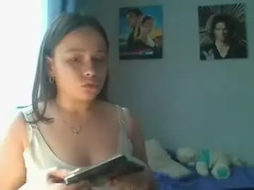 Rialowelyt  live sex cam