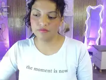 Tatti_tay  live sex cam