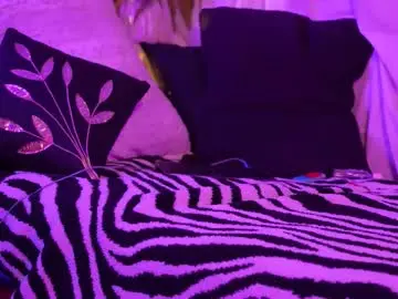 Temptressvivian  live sex cam