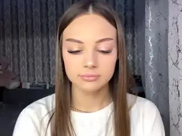 Ushaspeziale  live sex cam
