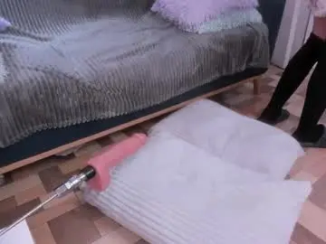 Hiyakasudere  live sex cam