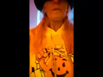 Ouijaqueen19  live sex cam