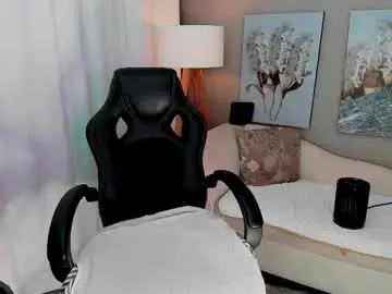 Priya_rose  live sex cam