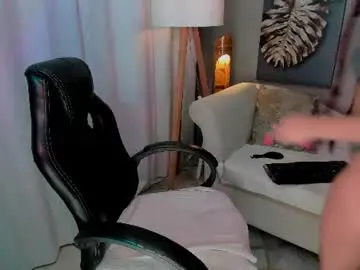 Priya_rose  live sex cam