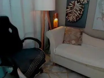 Priya_rose  live sex cam