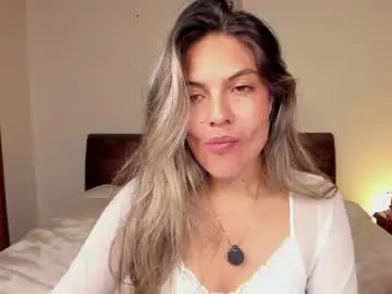 S_u_n_r_i_s_e_e  live sex cam