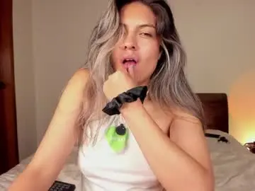 S_u_n_r_i_s_e_e  live sex cam