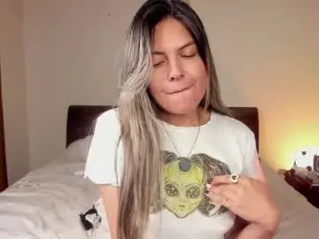 S_u_n_r_i_s_e_e  live sex cam