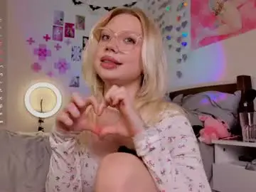 Sonyablademk  live sex cam