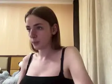 Suzannetigerino  live sex cam