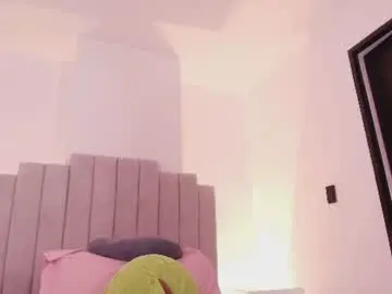 Twiggy_sw  live sex cam