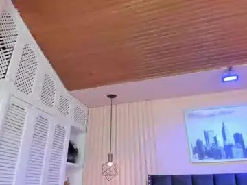 Viiolett_lee  live sex cam