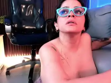 Zaralove__  live sex cam