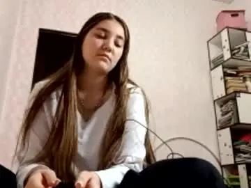 Zeniabrossoit  live sex cam