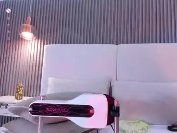 Anniie_clarkson  live sex cam