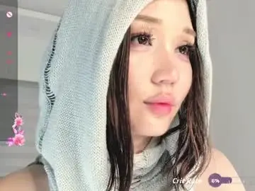 Assuri_love  live sex cam