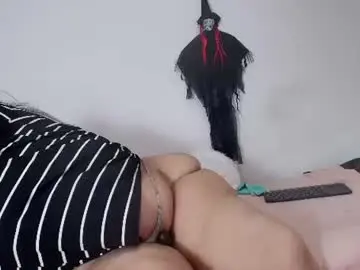 Charlotte_curvy_  live sex cam