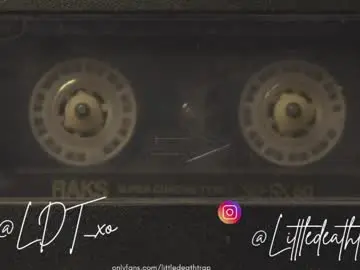Littledeathtrap  live sex cam